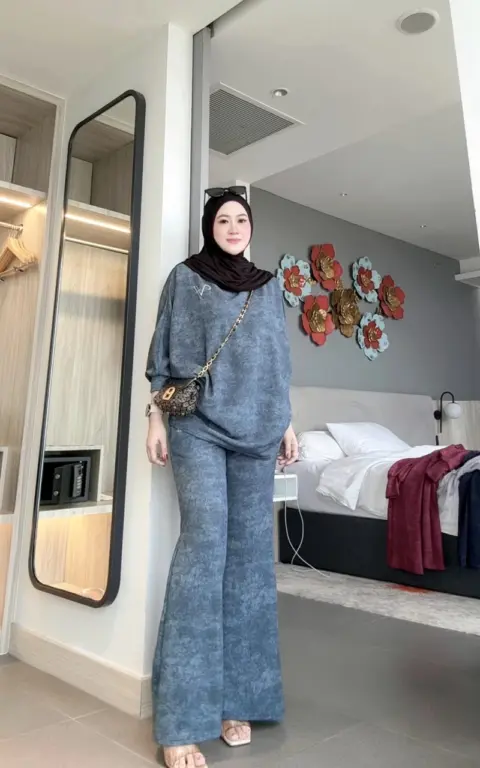 Setelan Hensa warna Biru Denim