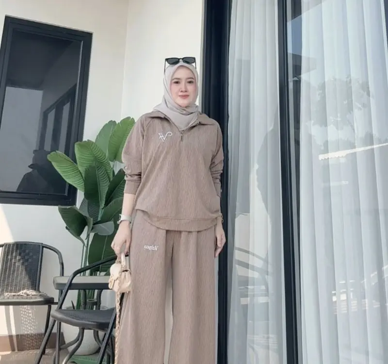 Setelan Zirima warna Taupe